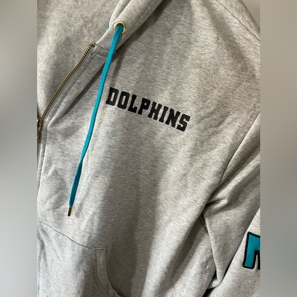 West by Erin Andrews|Heathered Gray Miami Dolphins Plus Size Full Zip Hoodie••• - Picture 12 of 16